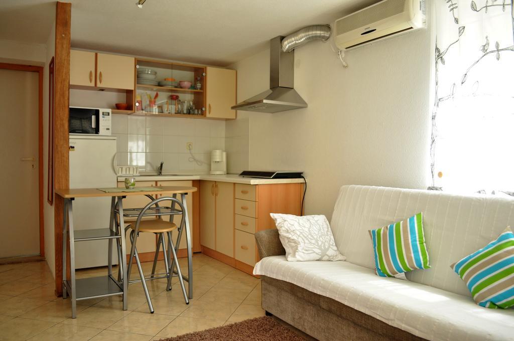 Apartments Val أوماغ الغرفة الصورة