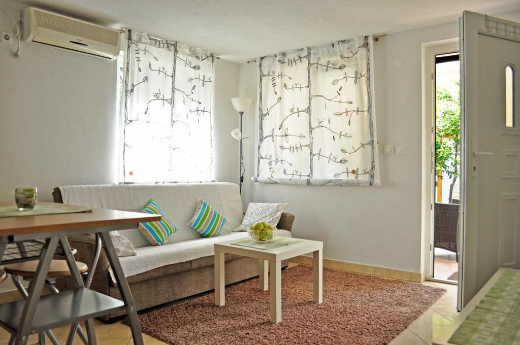 Apartments Val أوماغ الغرفة الصورة